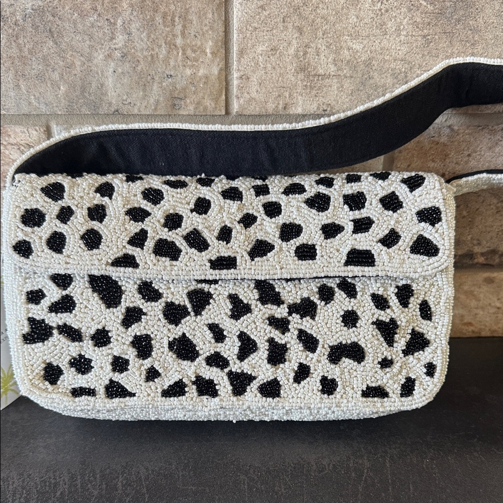 Beaded Women's Shoulder Bag black and White